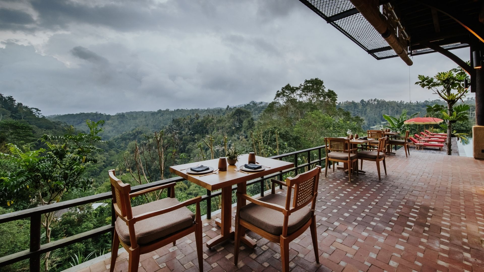 BTE-Restaurant-Open Kitchen-5.jpg